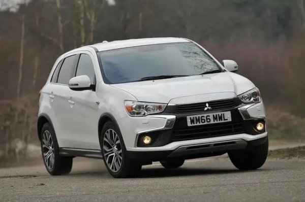 Кросоувърът Mitsubishi ASX е просторен семеен SUV, който се предлага с много компоненти като стандарт. Марката има силна репутация за надеждност и този модел я поддържа. Проблемите с окачването са най-голямото главоболие за 19% от собствениците, което представлява 10% от всички повреди. Има и съобщения за някои проблеми с каросерията и спирачките. Докато 25% от колите са поправени за ден, за останалите 75% е било небходимо до седмица. Една четвърт от работата е извършена безплатно.
Рейтинг на надеждност 92,3%